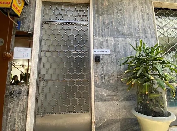 Unique Phaneromenis 41 - Down Town 3* Nikósie